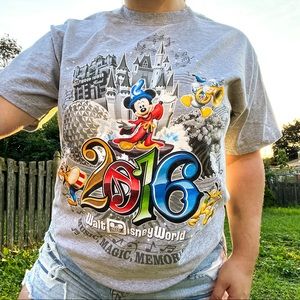 vintage Disney world tee